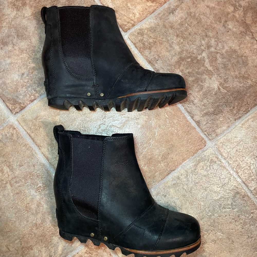 SOREL Joan of Arc Wedge Snow Boot - Picture 2 of 11